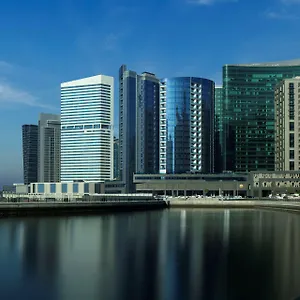 Radisson Blu Hotel, Waterfront Szálloda